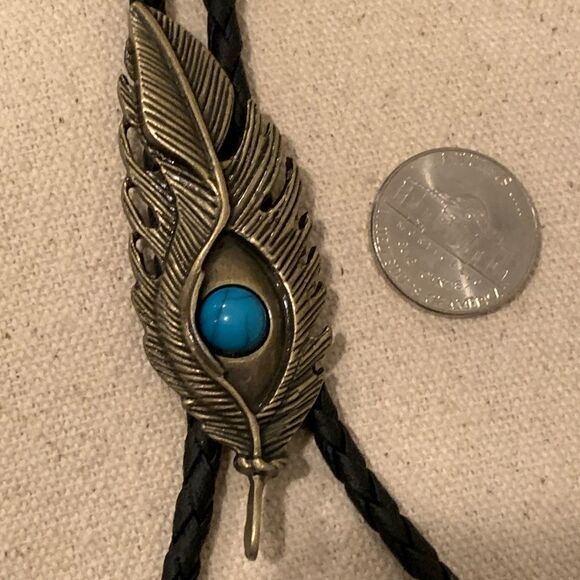 Men’s Western Feather Bolo Tie Necklace with Faux Turquoise Stone and Black Cord - Picture 7 of 9